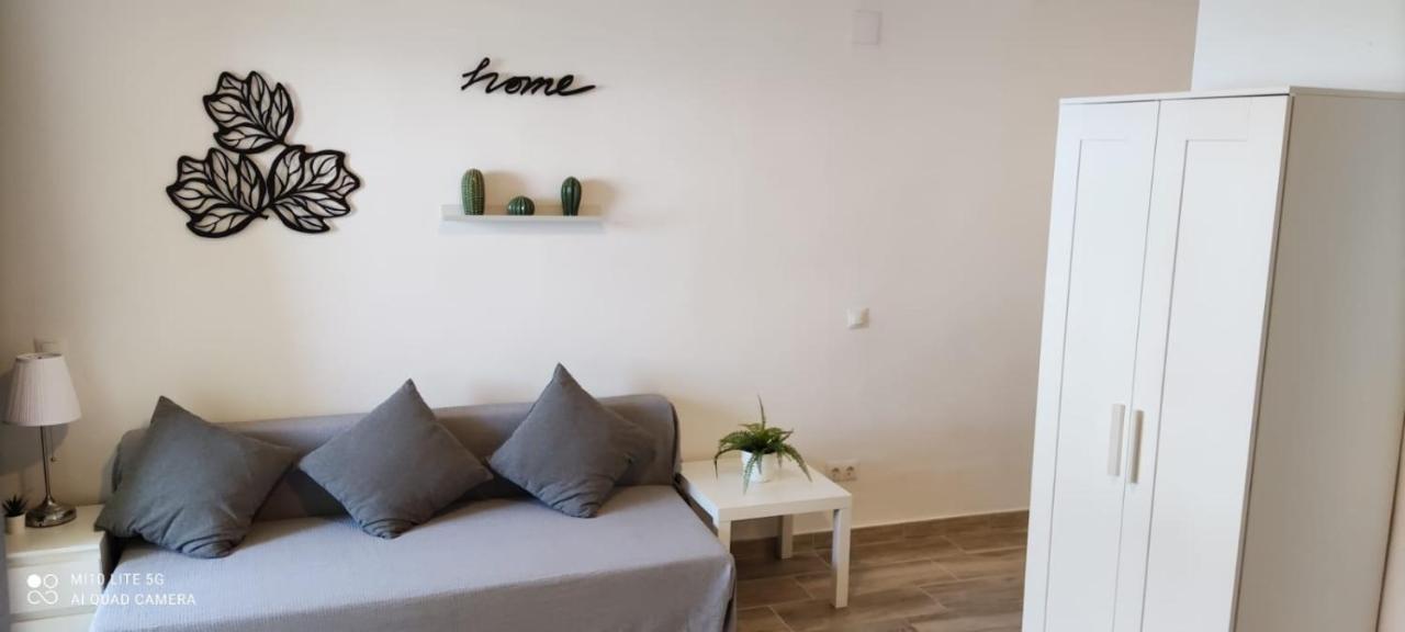 Estudio En Benalbeach, Vistas Mar, Primera Linea Playa Benalmádena Exteriör bild